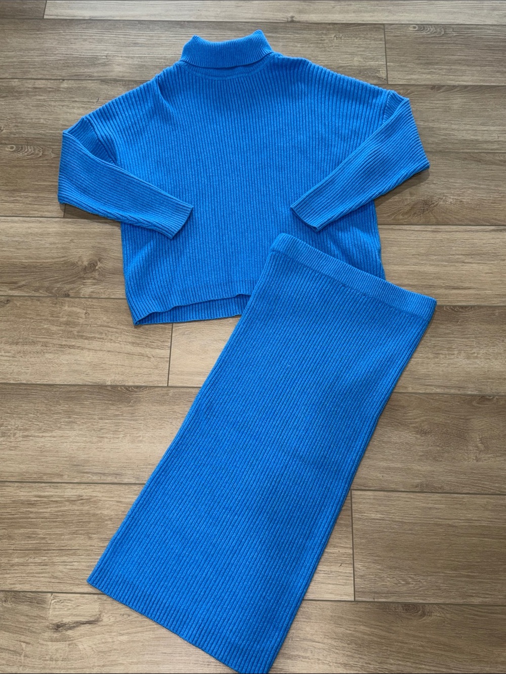 bright blue Ribbed Knit Skirt set high-waisted midi skirt & turtleneck sweater - Picture 2 of 8